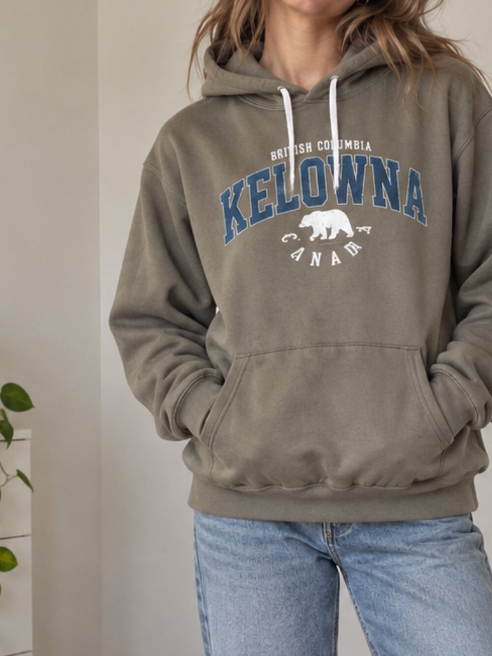 Kelowna BC Pullover Hoodie